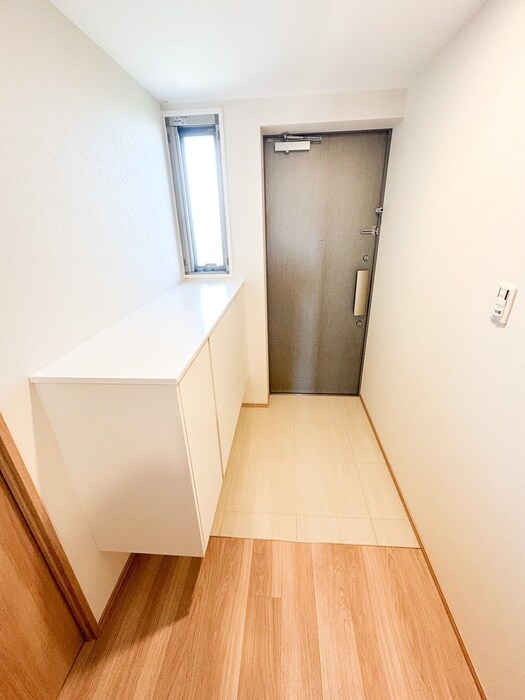 物件内観写真14　(玄関)