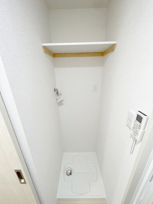 物件内観写真15　(洗濯機置場)