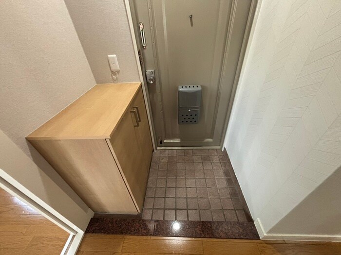 物件内観写真15　(玄関)