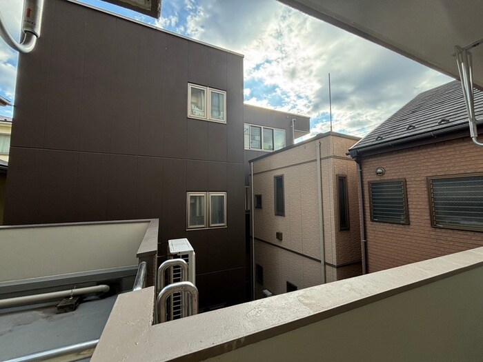 物件内観写真18　(室内からの展望)