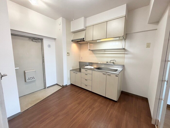 物件内観写真14　(廊下)