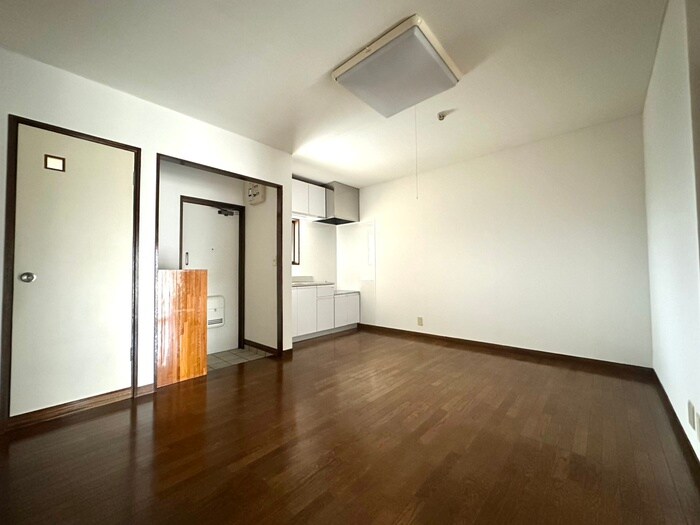 物件内観写真8　(居室)