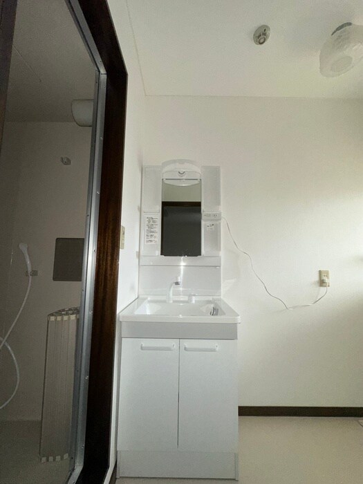 物件内観写真13　(洗面)