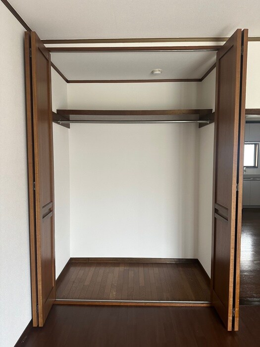 物件内観写真15　(収納)