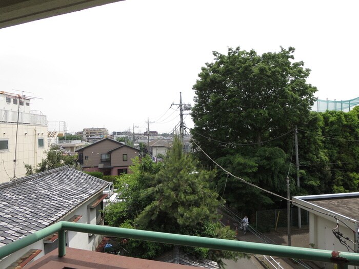 物件内観写真16　(室内からの展望)