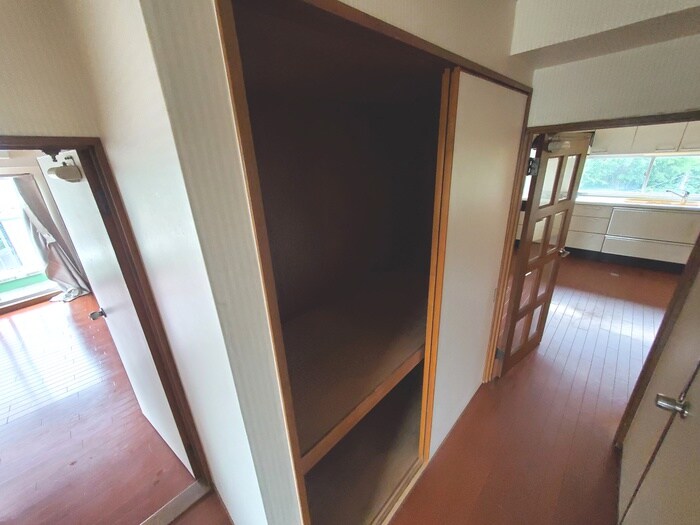 物件内観写真18　(収納)