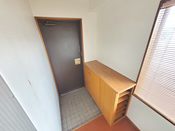 物件内観写真19　(玄関)