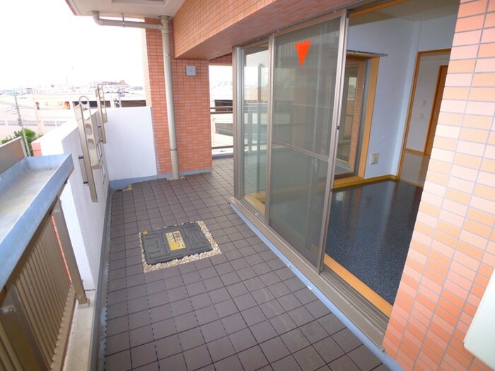 物件内観写真9　(ベランダ・バルコニー)