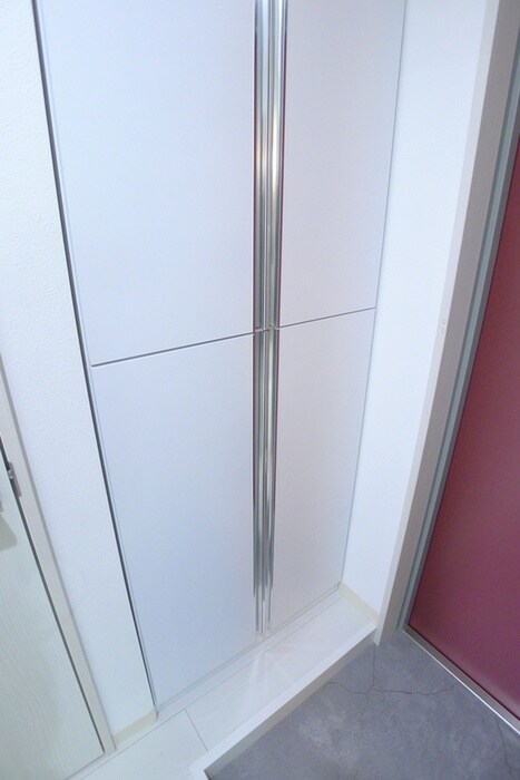 物件内観写真8　(靴箱)