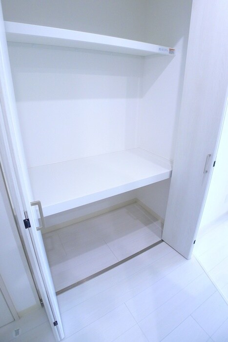 物件内観写真13　(収納)