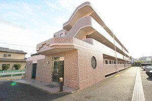 可憐参番館外観写真