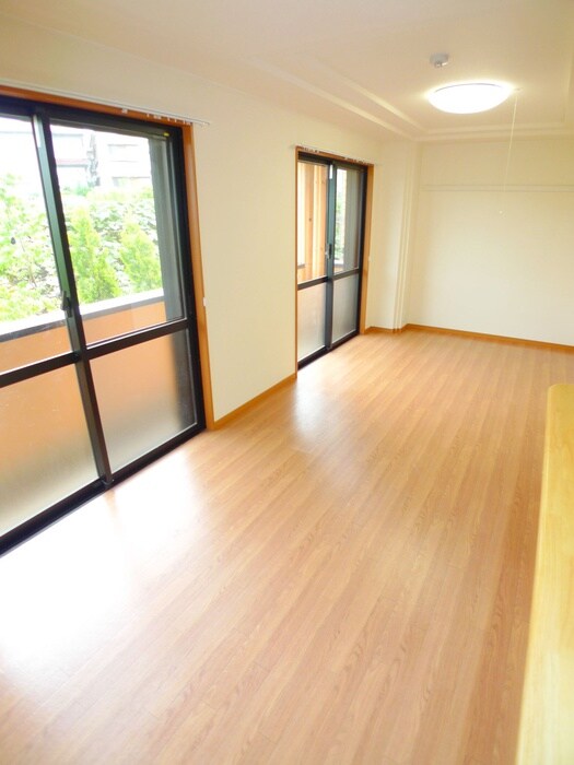 物件内観写真10　(居室)