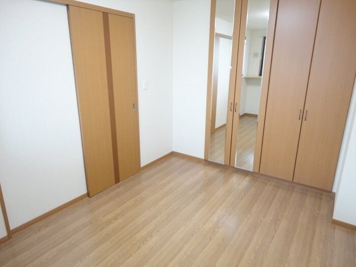 物件内観写真11　(居室)