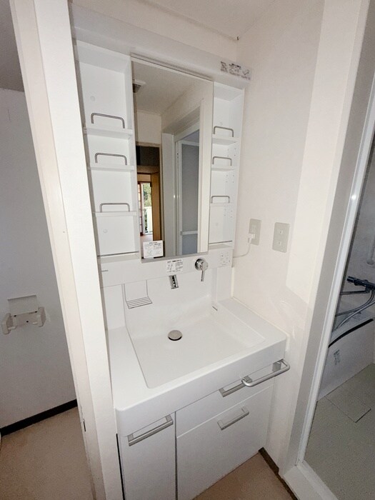 物件内観写真9　(洗面)