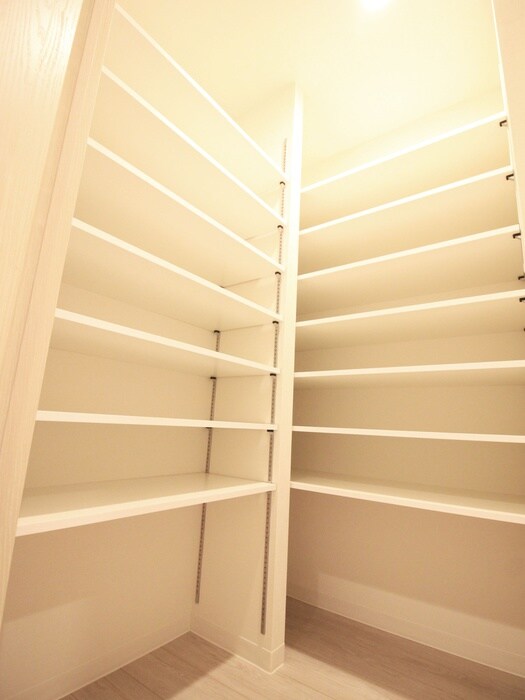 物件内観写真9　(収納)