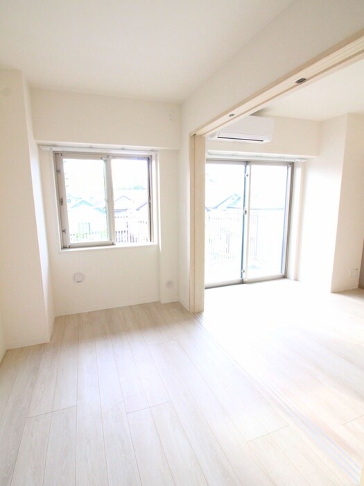 物件内観写真14　(居室)