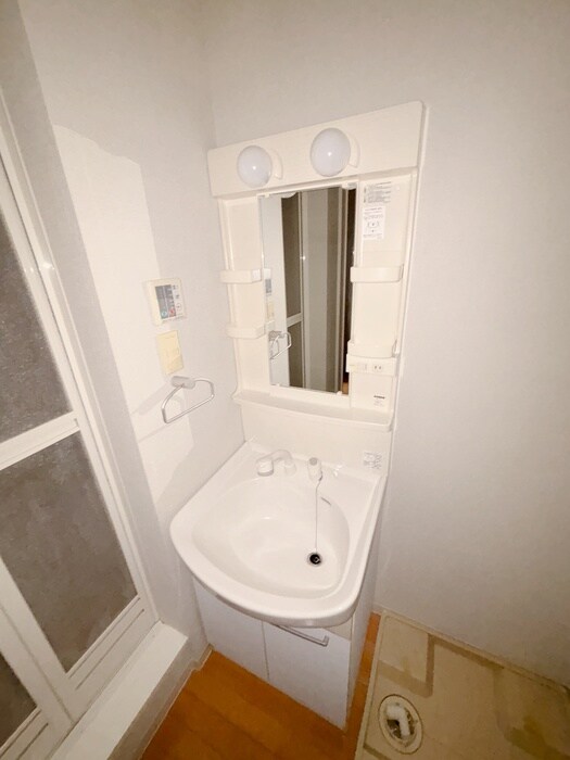 物件内観写真13　(洗面)