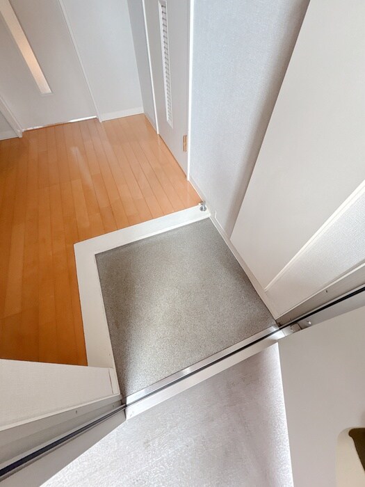 物件内観写真21　(玄関)