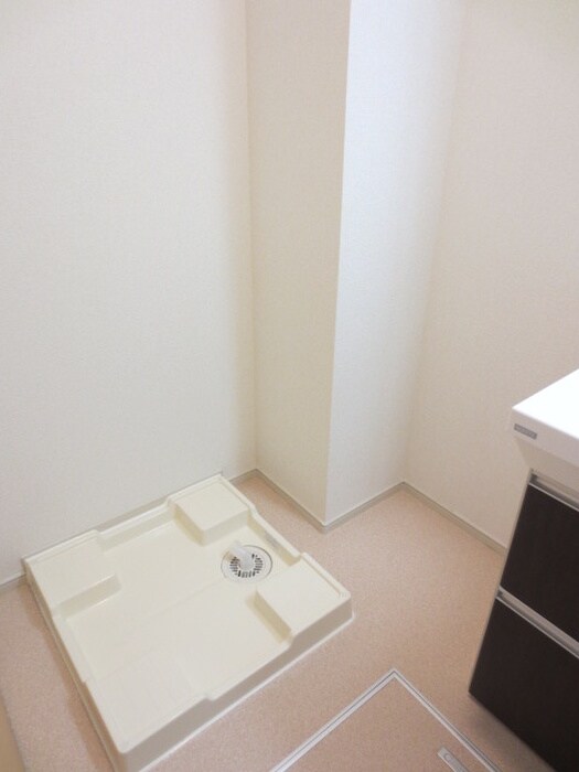 物件内観写真14　(洗濯機置場)