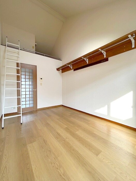 物件内観写真4　(居室)