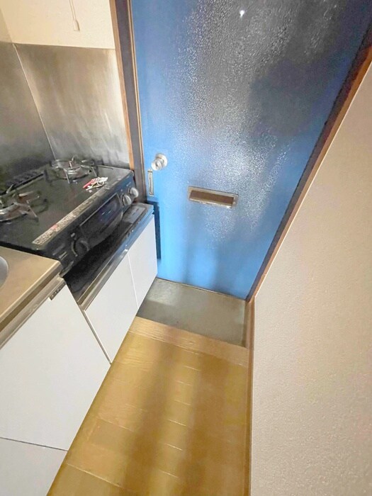 物件内観写真16　(玄関)