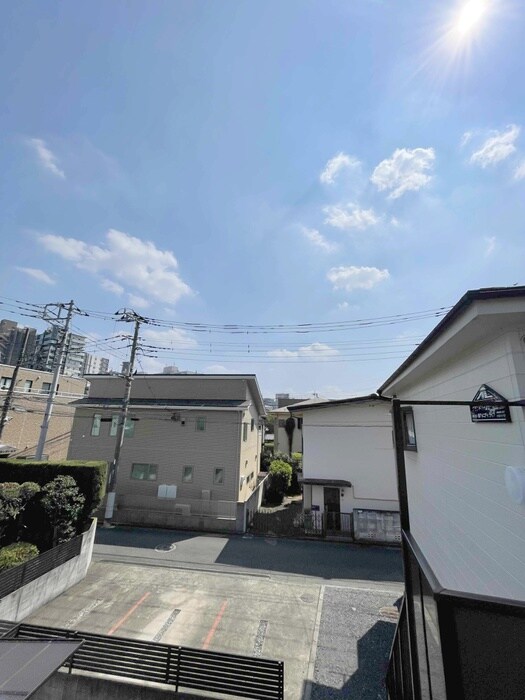 物件内観写真18　(室内からの展望)