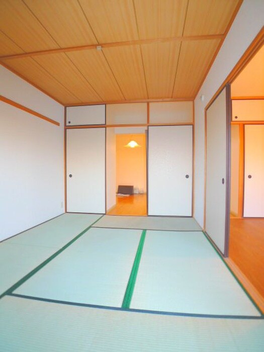 物件内観写真9　(居室)