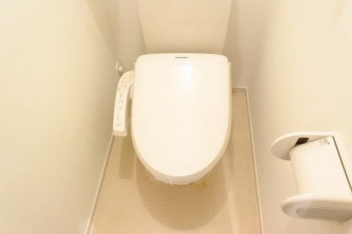 物件内観写真8　(トイレ)