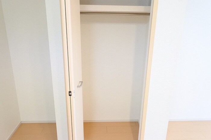 物件内観写真12　(収納)