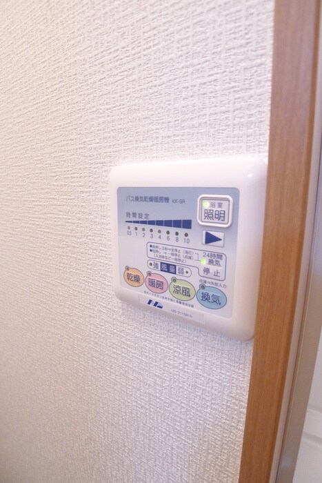 物件内観写真13　(廊下)