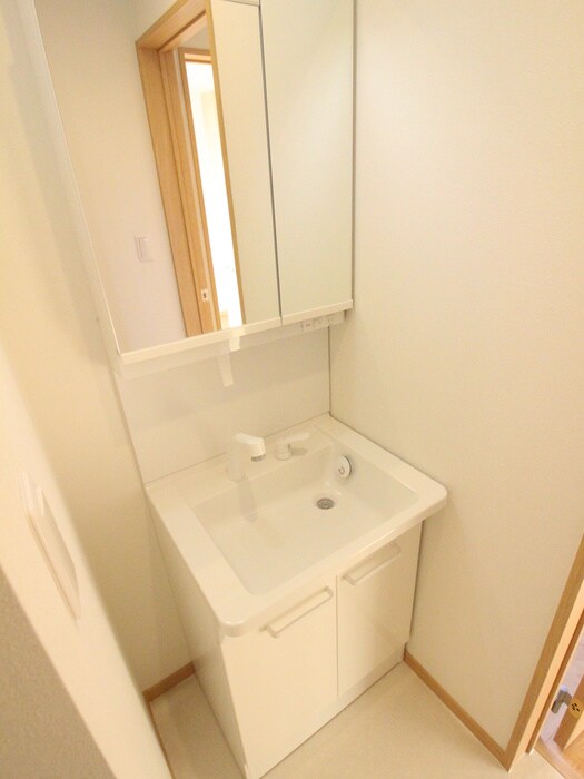 物件内観写真12　(洗面)