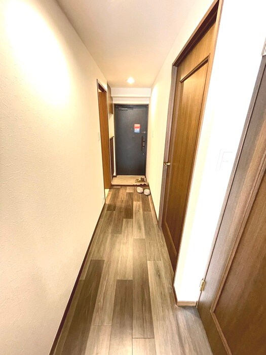 物件内観写真17　(廊下)