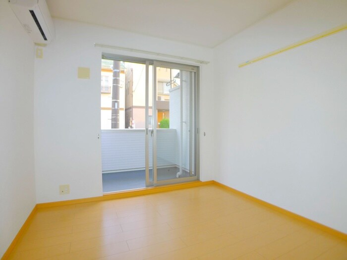 物件内観写真9　(室内からの展望)