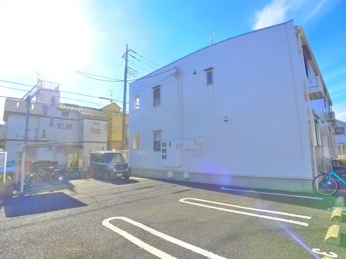 物件外観写真5　(駐車場)