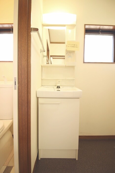 物件内観写真13　(洗面)