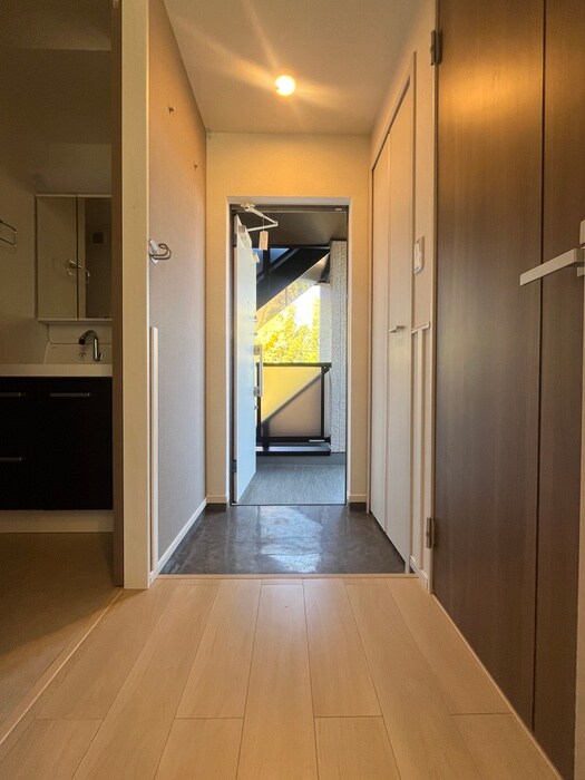 物件内観写真18　(廊下)