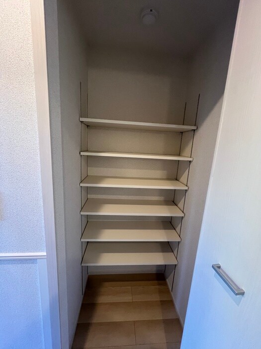 メゾン・シュシュⅡの靴箱