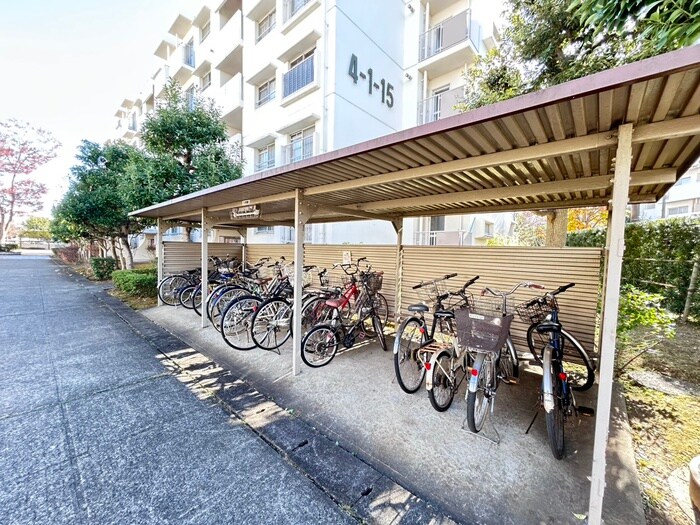 物件外観写真2　(駐輪場)