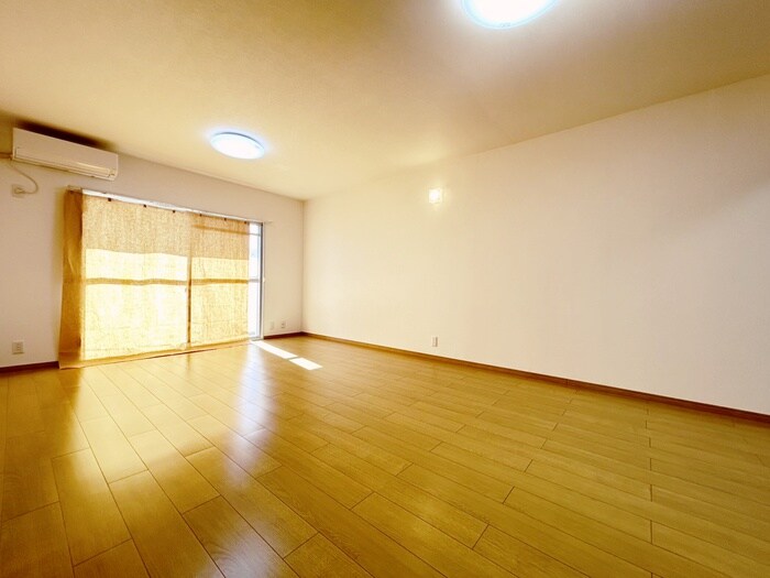 物件内観写真6　(居室)