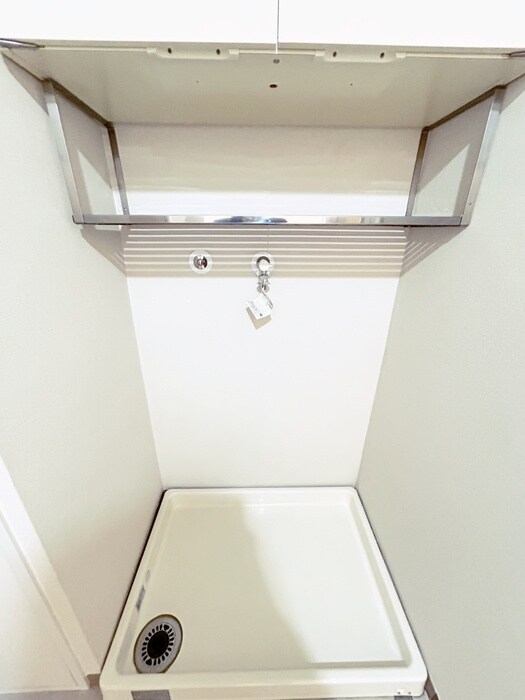 物件内観写真12　(洗濯機置場)