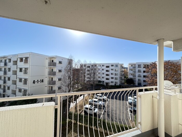 物件内観写真21　(室内からの展望)