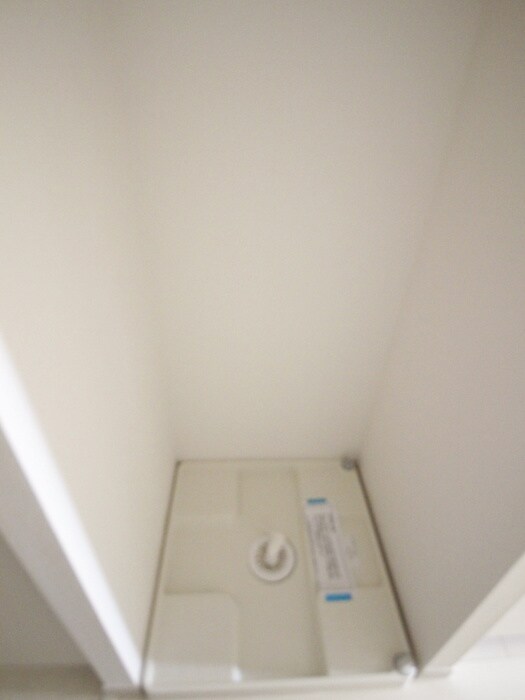 物件内観写真12　(洗濯機置場)