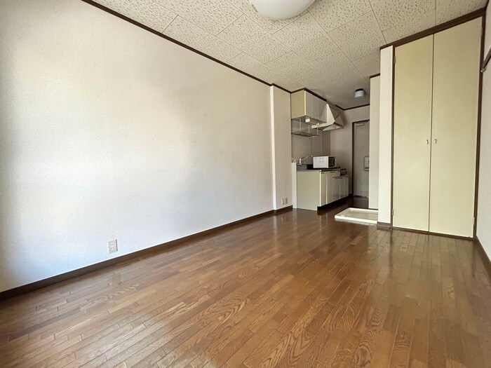 物件内観写真10　(居室)