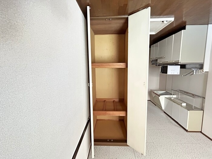 物件内観写真14　(収納)