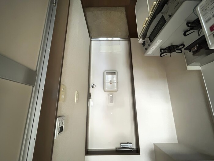 物件内観写真15　(玄関)