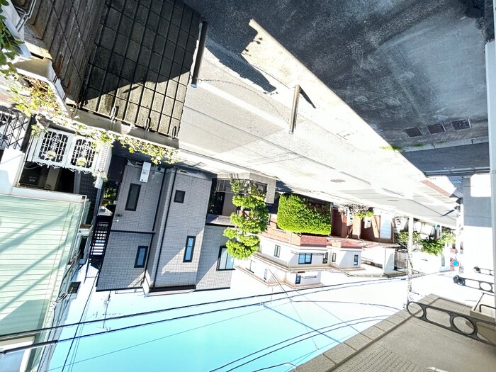 物件内観写真18　(室内からの展望)