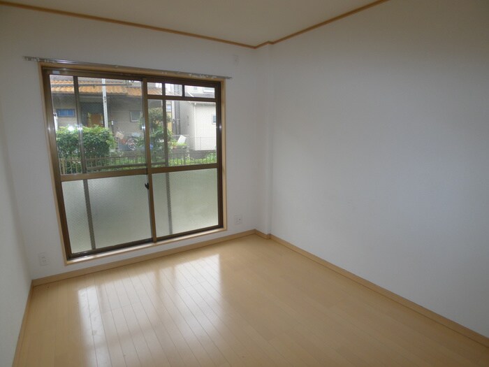 物件内観写真6　(居室)