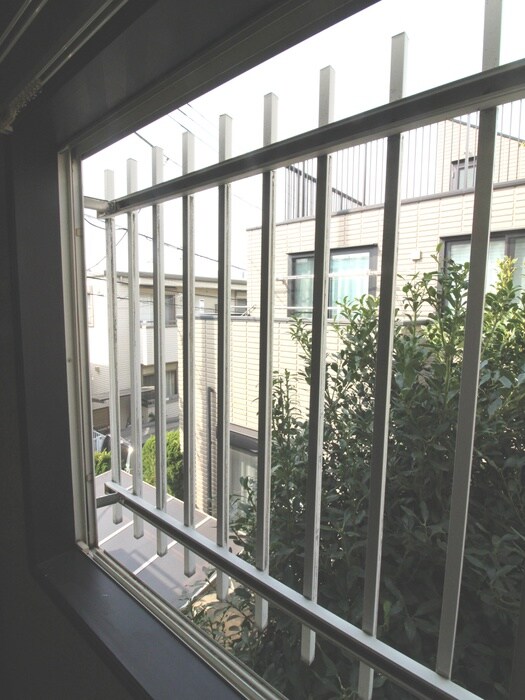 物件内観写真18　(室内からの展望)