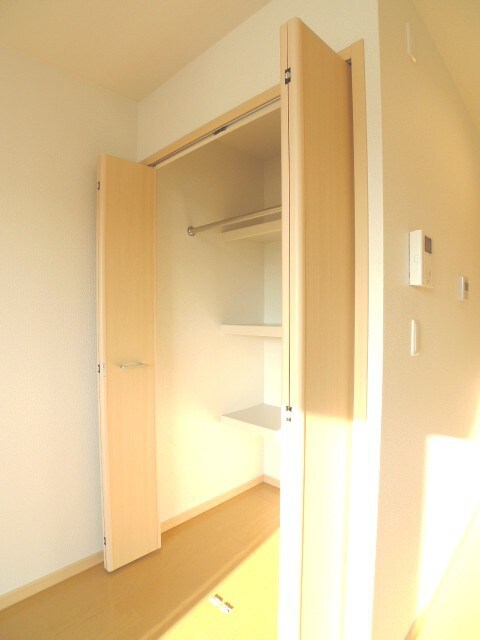 物件内観写真6　(収納)