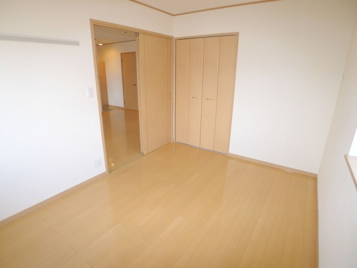 物件内観写真10　(収納)